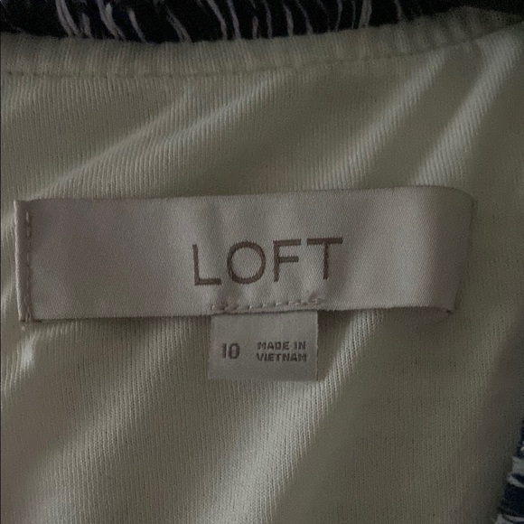 LOFT Women's White & Navy Blue V Neck Sleeveless Above Knee Sheath Size 10 - Picture 5 of 7